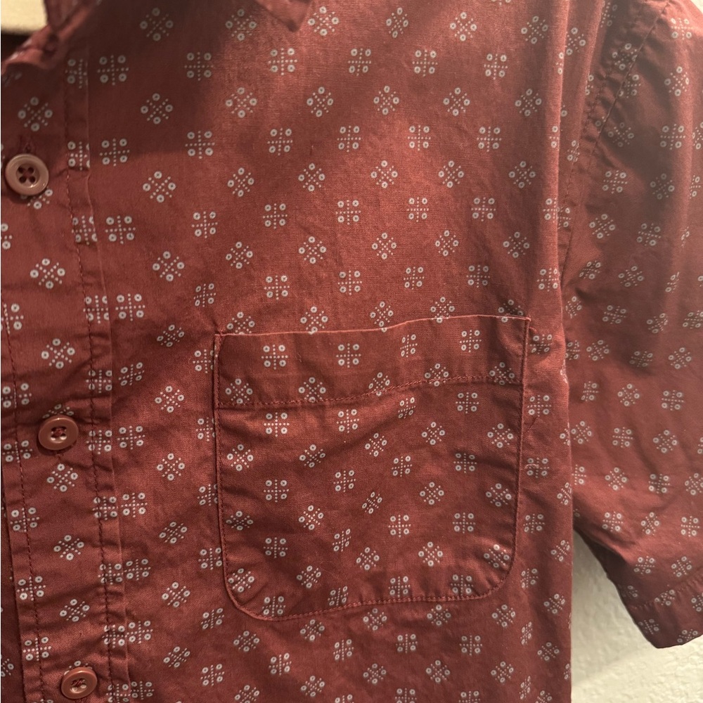 Small maroon button down - Picture 6 of 7